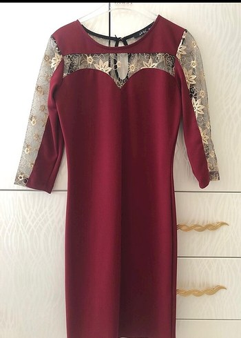 Bordo Dantel Detaylı Elbise
