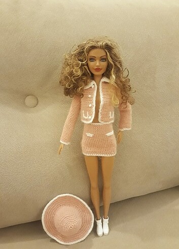 Beden Renk Barbie ve kombini