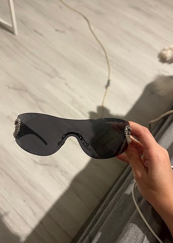 Gri Pul Detaylı Minimalist Biker Gözlük