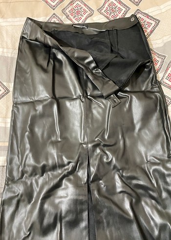 Drapeli Siyah Deri Uzun Etek - Görsel 2