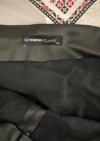 Drapeli Siyah Deri Uzun Etek - Görsel 6