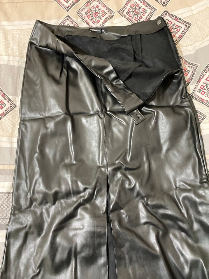 Drapeli Siyah Deri Uzun Etek - Görsel 2