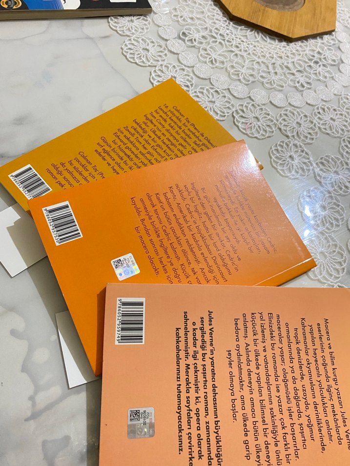 İlkokul Kitapları Seti - Çalınan taç Küçük lord , Doktor oxunden - Görsel 5