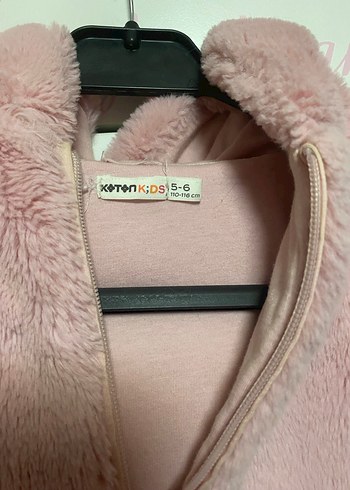 Kız Çocuk Pembe Kürklü Yelek - Görsel 2