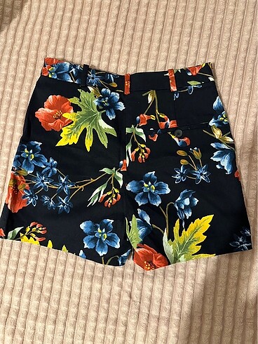 34 Beden çeşitli Renk Zara desenli şort