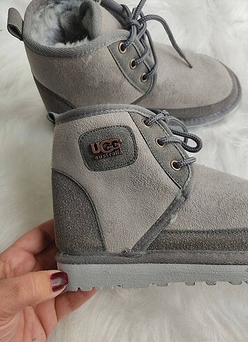 Ugg UGG bağcıklı içi tüylü bot gri