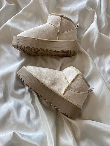 39 Beden ten rengi Renk Ugg platform bej