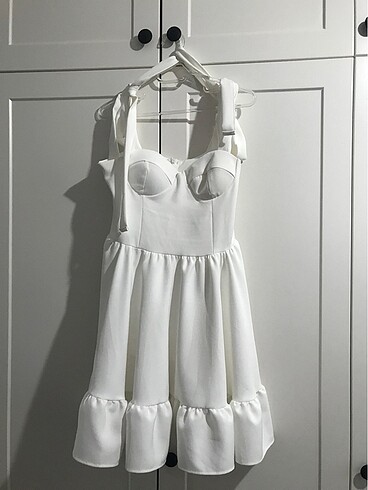 Beyaz balo/mezuniyet elbisesi - Görsel 2