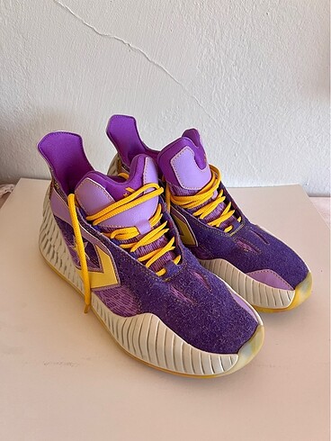 Converse Airzoom basketbol ayakkabısı
