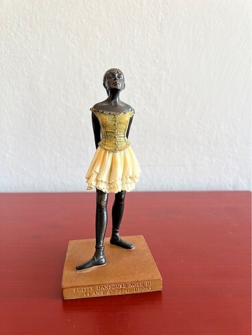 Degas küçük dansçı kız heykeli biblosu