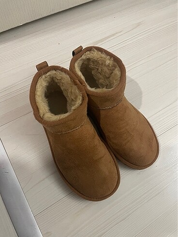 Ugg ugg (muadil)