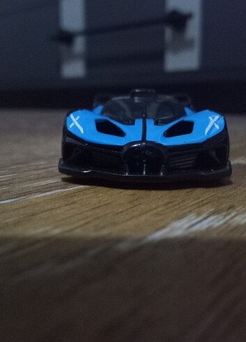  Beden Renk Bugatti bolide hiç hasarı yok çizik sadece üzerinde var fiyat es