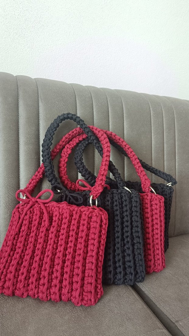 Kadın pneye ipten örgü çanta - Görsel 2