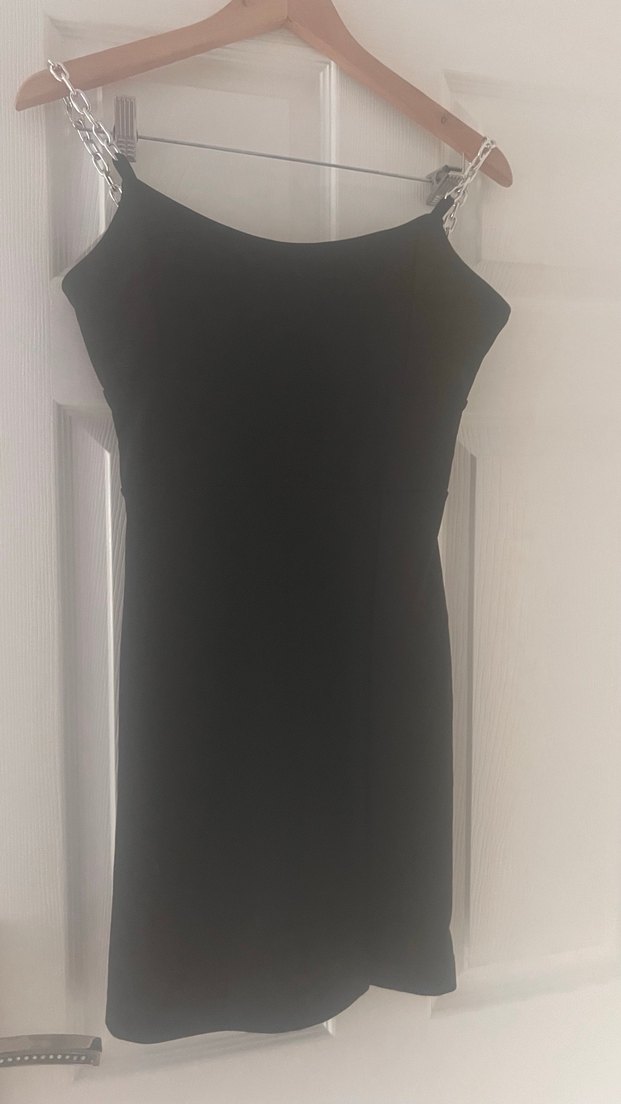 Siyah V Yaka Drapeli kısa  Abiye Elbise
Etiketli yeni - Görsel 4