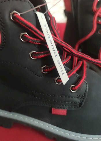 Kırmızı Gotik Erkek Bağcıklar - Görsel 2