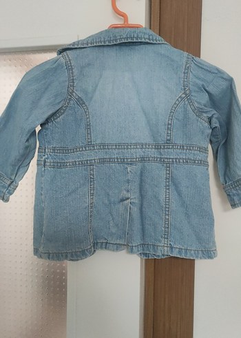 Nakışlı Düğmeli Mavi Denim Kız Ceketi - Görsel 3