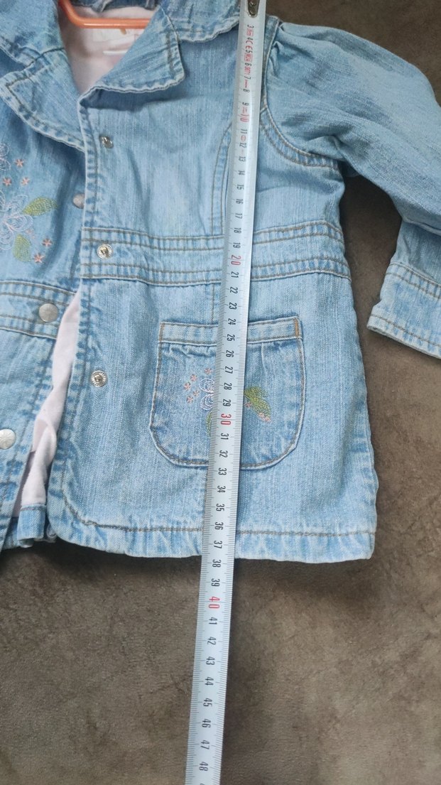 Nakışlı Düğmeli Mavi Denim Kız Ceketi - Görsel 4