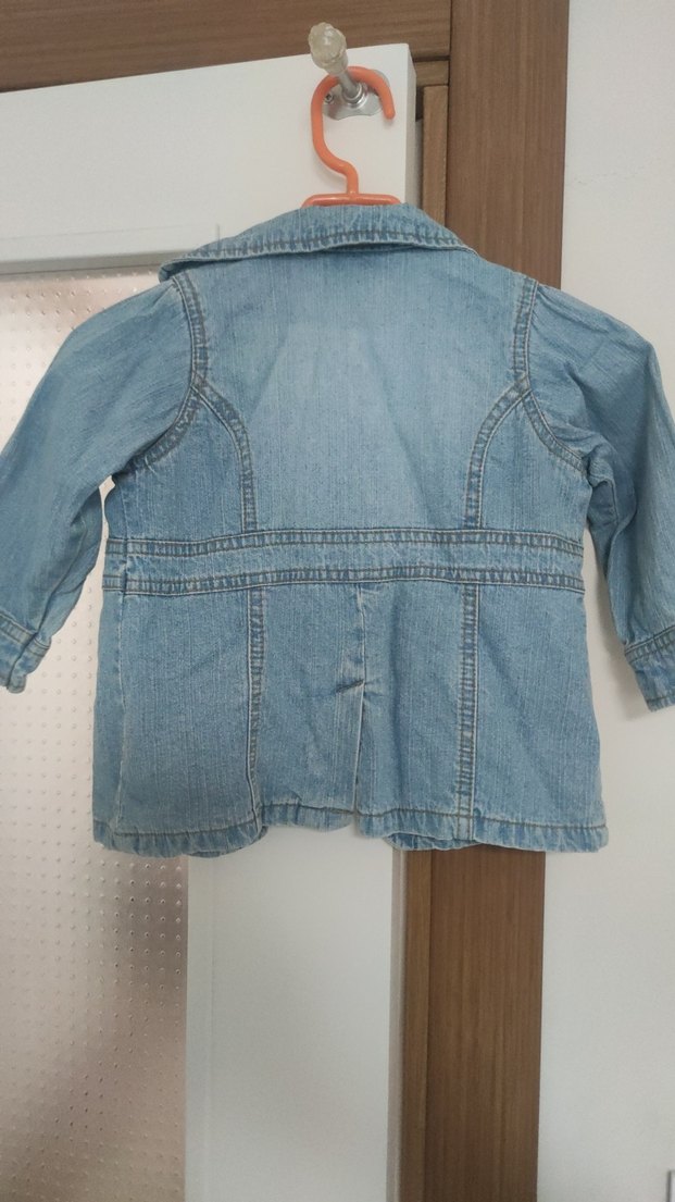 Nakışlı Düğmeli Mavi Denim Kız Ceketi - Görsel 3