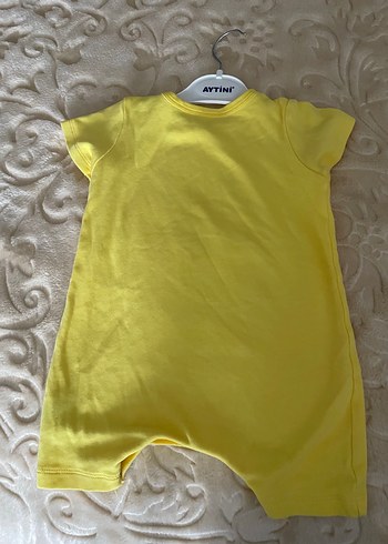 18-24 Ay Beden Bebetto marka Unisex kısa kollu body 18-24 ay.