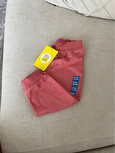 9 Ay Beden beyaz Renk 2 li takım tshirt +eşofman