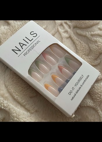 Pastel renkli badem protez takma tırnak - Görsel 2