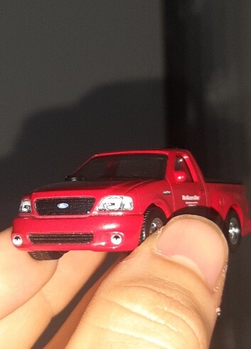 Ford f-150 kutusu arkadan açık öğrenciyim harçlık çıkarıyorum.