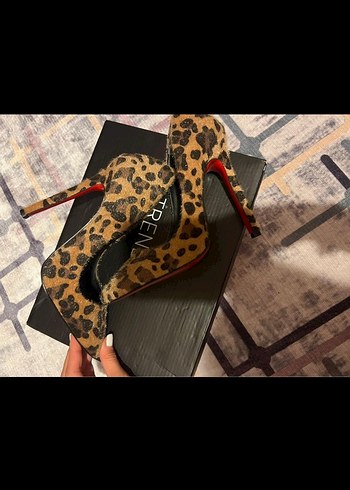 Mango Leopar Desenli Kahverengi Topuklu Stiletto