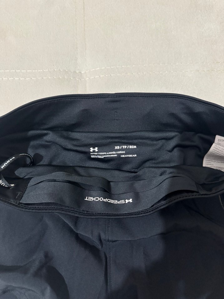 Under Armour Siyah Kadın Mini Spor Koşu Şort - Görsel 4