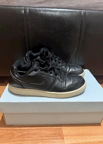 Nike Siyah Bağcıklı Kadın Spor Ayakkabısı - Görsel 2