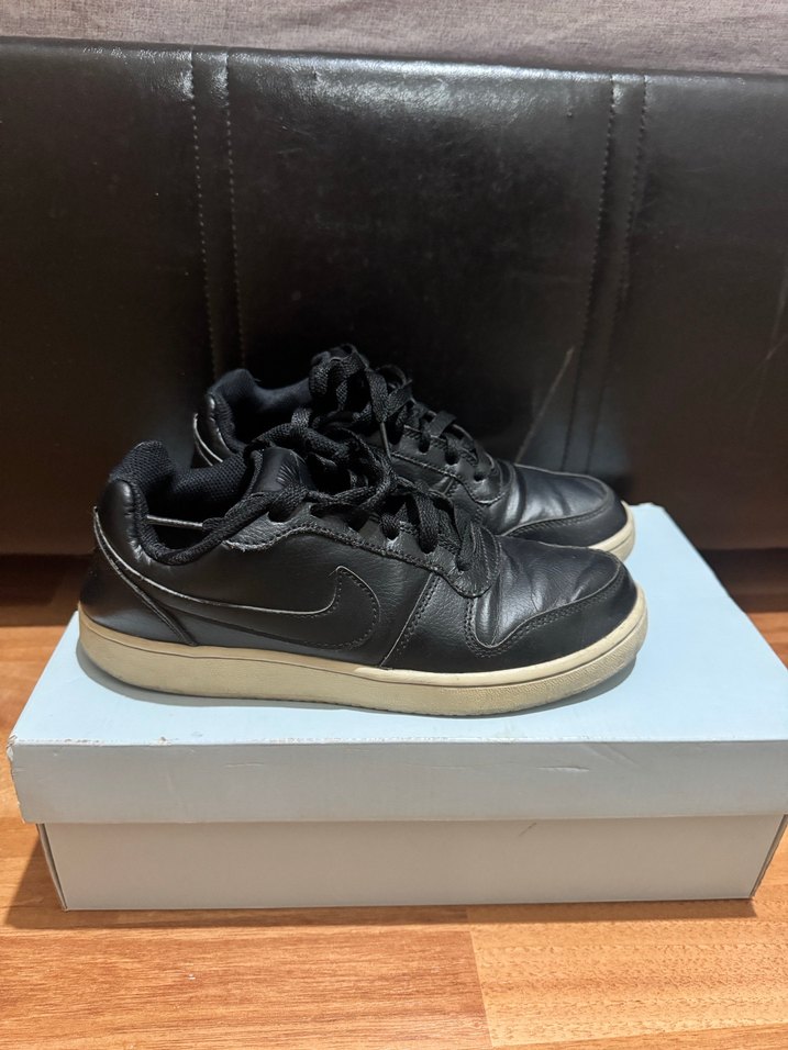 Nike Siyah Bağcıklı Kadın Spor Ayakkabısı - Görsel 2