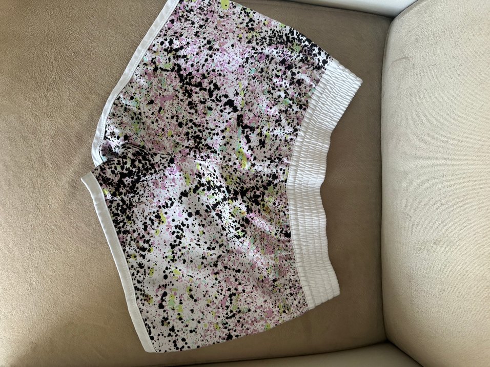 Nike Bağlama Desenli Kadın Mini Şort - Görsel 2