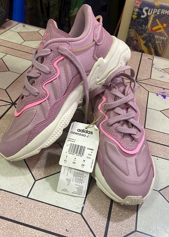 adidas Pembe ozweego J