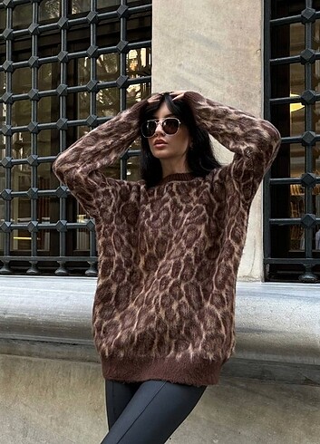 Leopar desenli şardonlu kazak