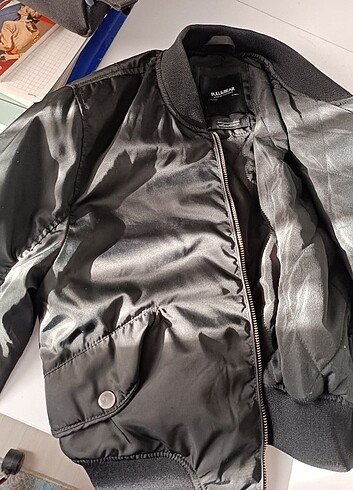 xs Beden siyah Renk Pull and bear bomber polyester ceket