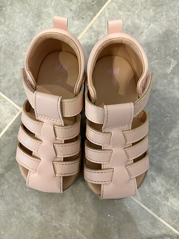 22 Beden pembe Renk H&M kız çocuk sandalet
