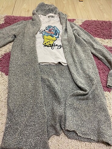 Koton Koton hırka ve bershka üst