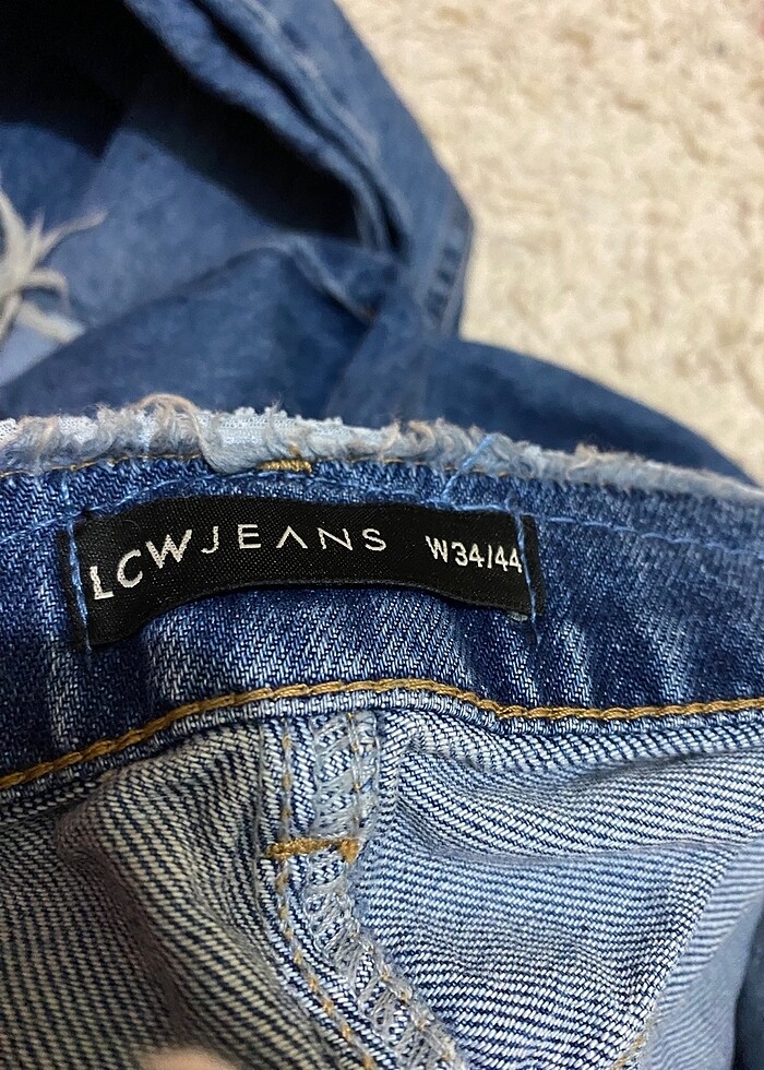 LCW Kot salopet ve çiçekli kazak, toka, çorap - Görsel 5