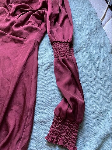 Trendyolmilla saten bordo elbise - Görsel 4