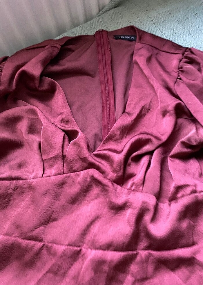 Trendyolmilla saten bordo elbise - Görsel 5