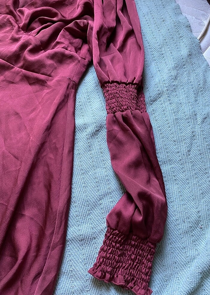 Trendyolmilla saten bordo elbise - Görsel 4