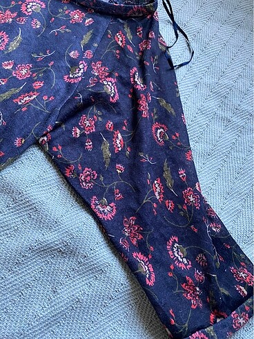 Koton çiçekli crop üst - Görsel 4