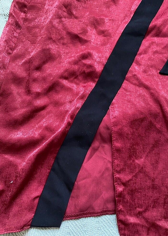 Trendyolmilla saten etiketli midi yırtmaçlı etek - Görsel 2