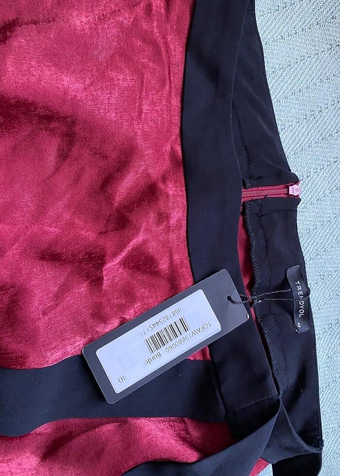 Trendyolmilla saten etiketli midi yırtmaçlı etek - Görsel 5