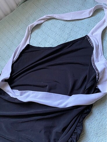 Trendyolmilla siyah boyundan bağlamalı sırt dekolteli elbise - Görsel 8