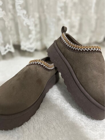 38 Beden kahverengi Renk UGG yeni sezon trend botlar