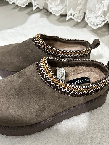 38 Beden UGG yeni sezon trend botlar