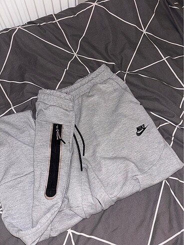 nike tech fleece
