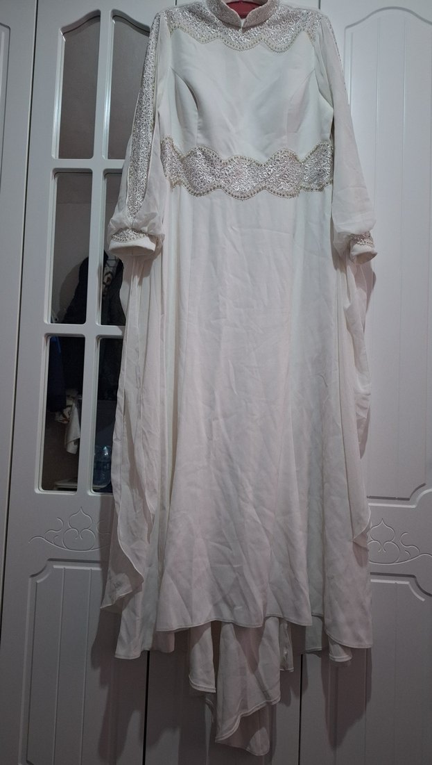 Uzun Kollu Drapeli Beyaz Sade Nişan Elbisesi - Görsel 2