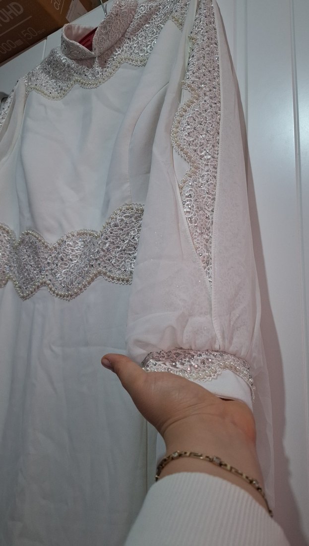 Uzun Kollu Drapeli Beyaz Sade Nişan Elbisesi - Görsel 3