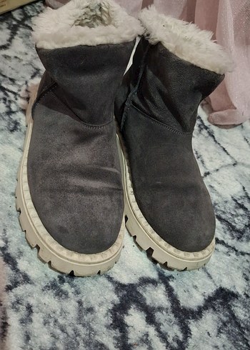 Gri Kadın Süet Kürklü Dolgu Topuk Bot - Görsel 2